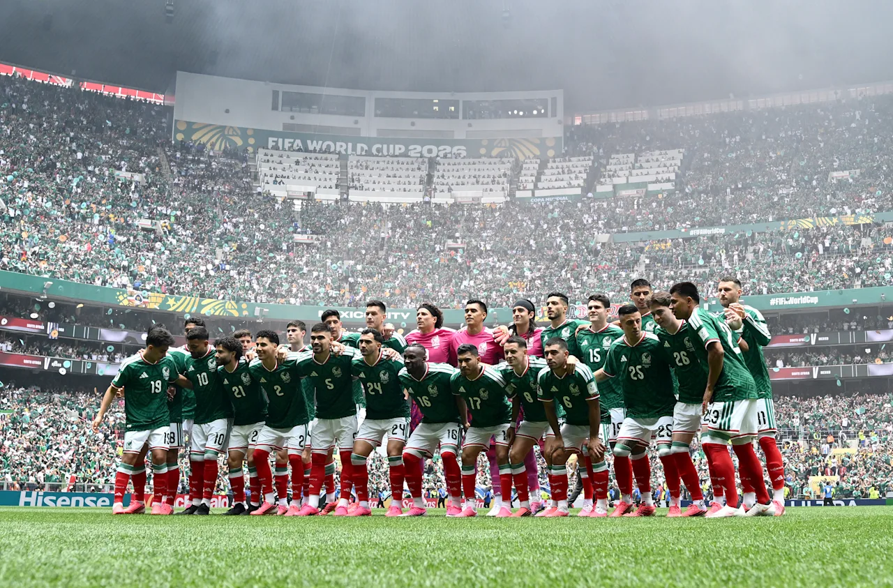 Mexico 2-0 South Africa: Bafana Bafana End With Nine Men – photo 1
